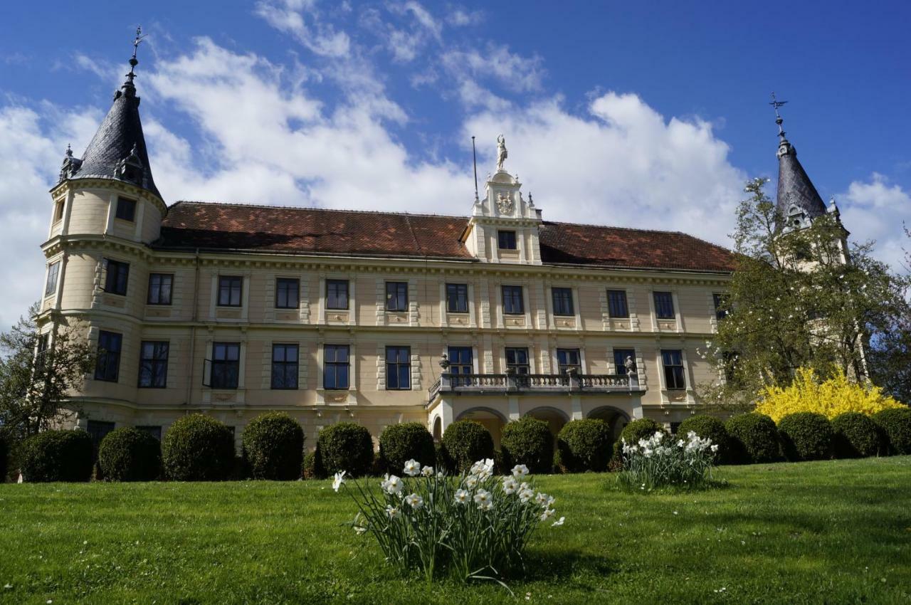 Schloss Puchberg Wels Dış mekan fotoğraf